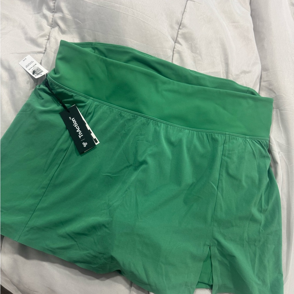 Aritzia TNA Green Athletic Skirt